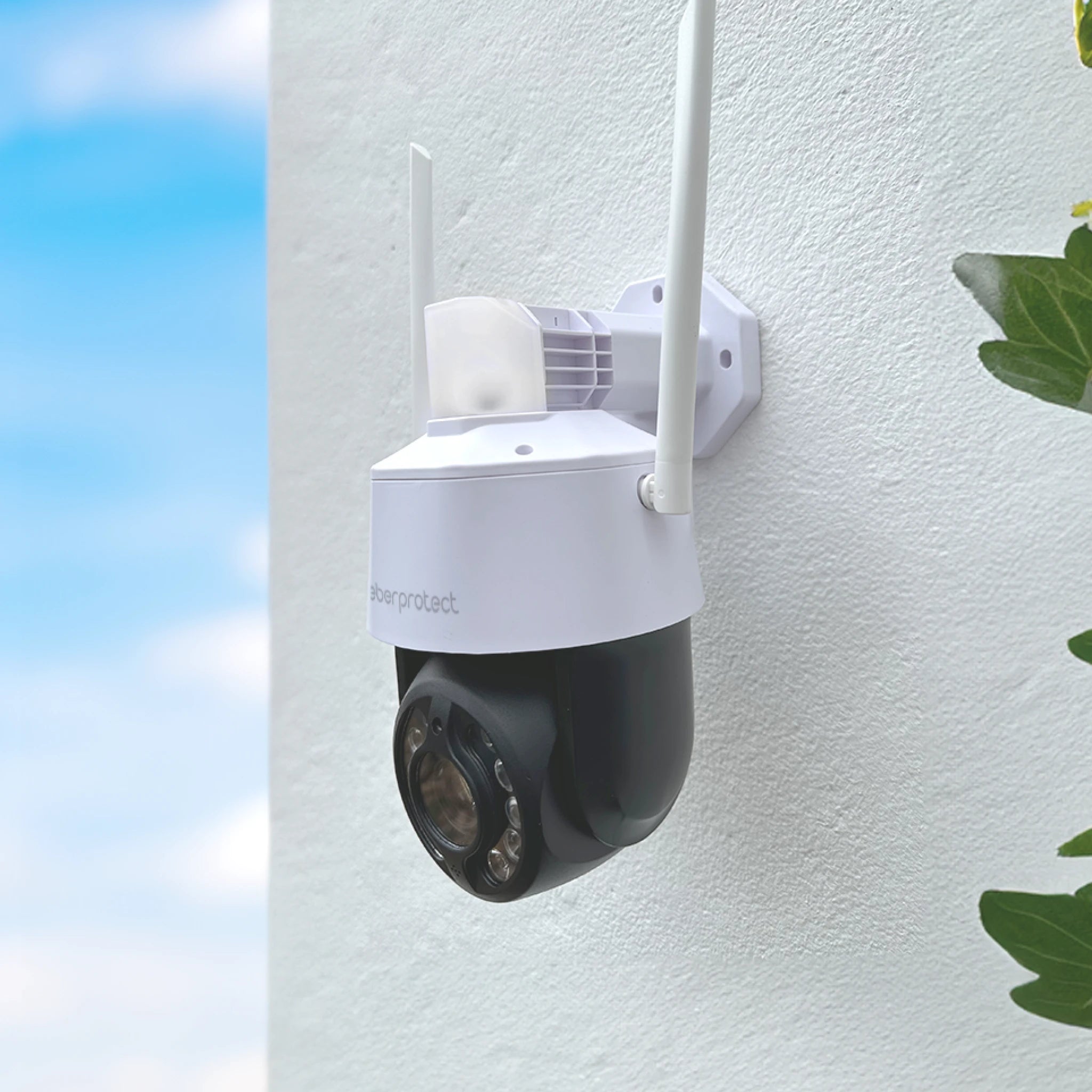 Oculus Pro Überwachungskamera an einer Wand Aussen
