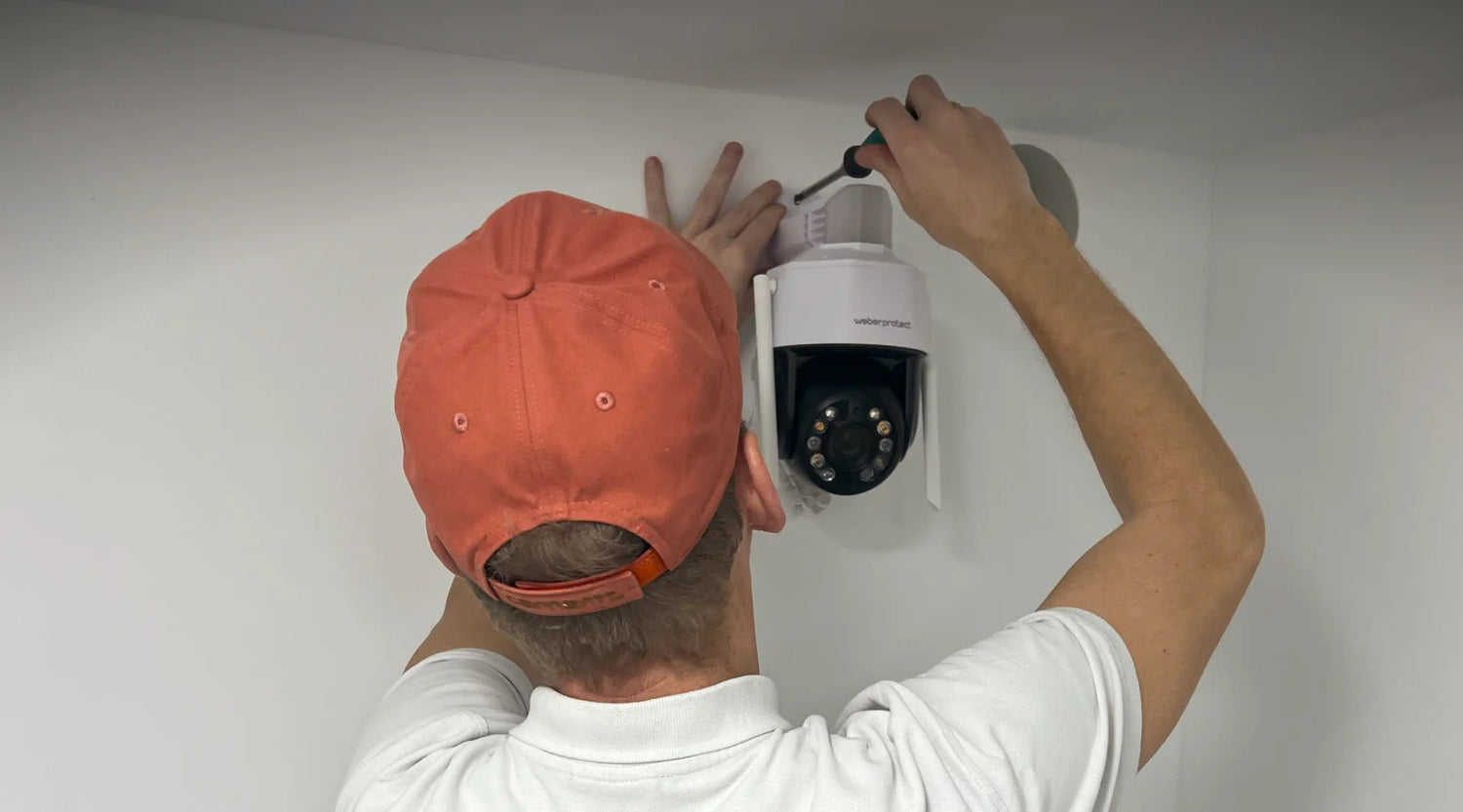 Überwachungskamera einbauen lassen – Professioneller Service von Weber Protect